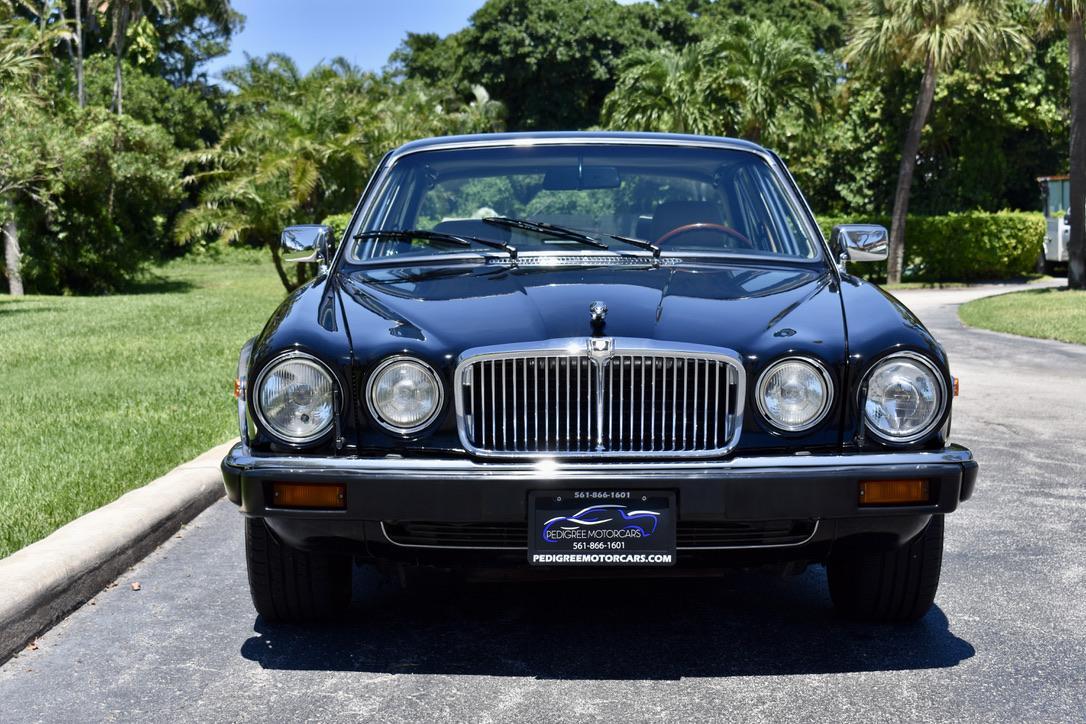 1987 jaguar xj12 vanden plas