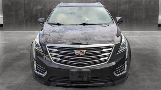 2017 cadillac xt5 base