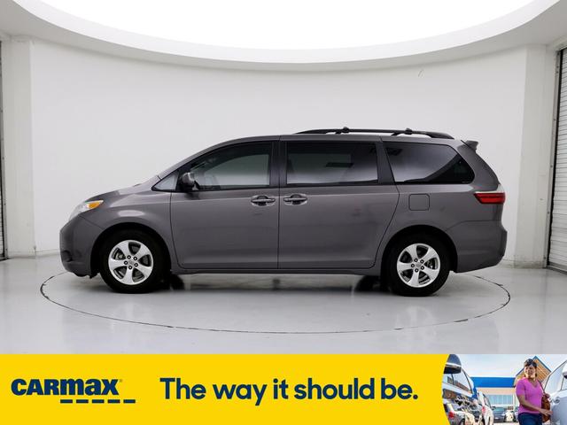 2017 toyota sienna le