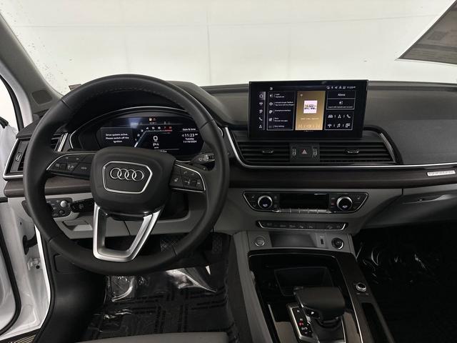 2024 audi q5 45 s line premium