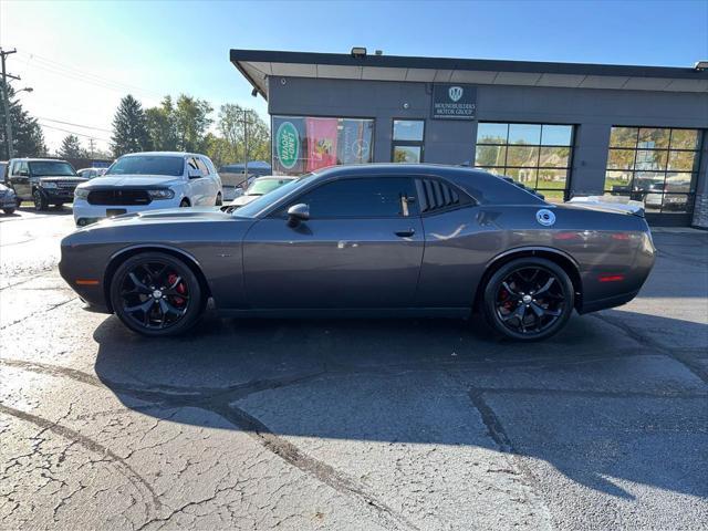 2015 dodge challenger sxt