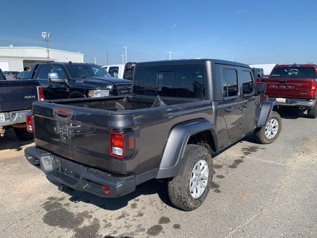 2023 jeep gladiator sport