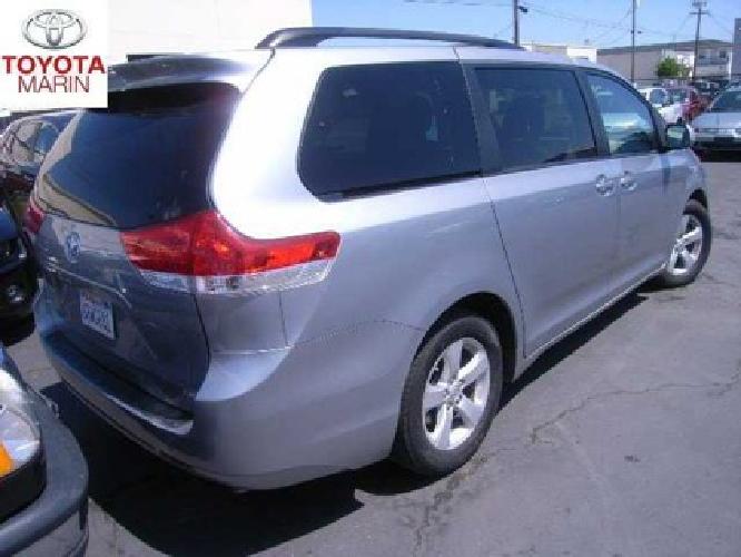 2011 toyota sienna le w/ leather..one owner..local marin van!!..certified! in san rafael, ca