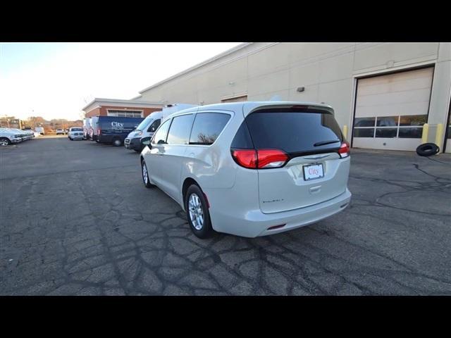 2017 chrysler pacifica touring