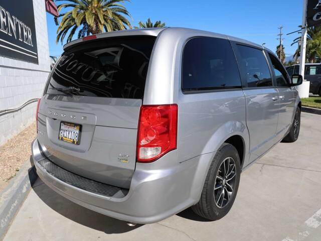 2018 dodge grand caravan gt