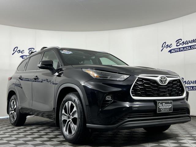 2022 toyota highlander xle