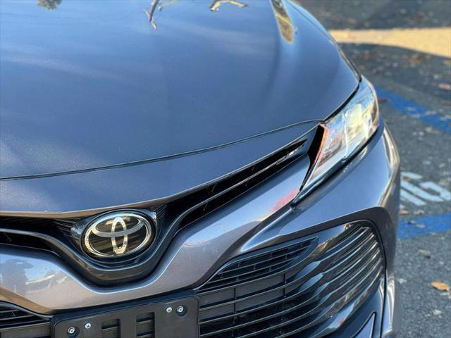 2019 toyota camry le