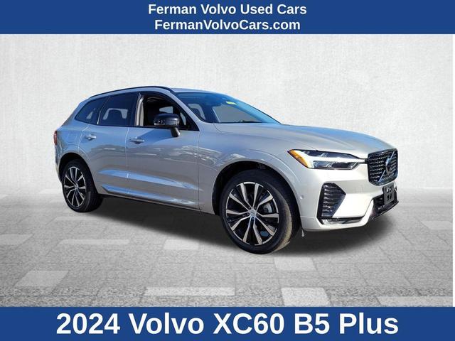 2024 volvo xc60 b5 plus dark theme