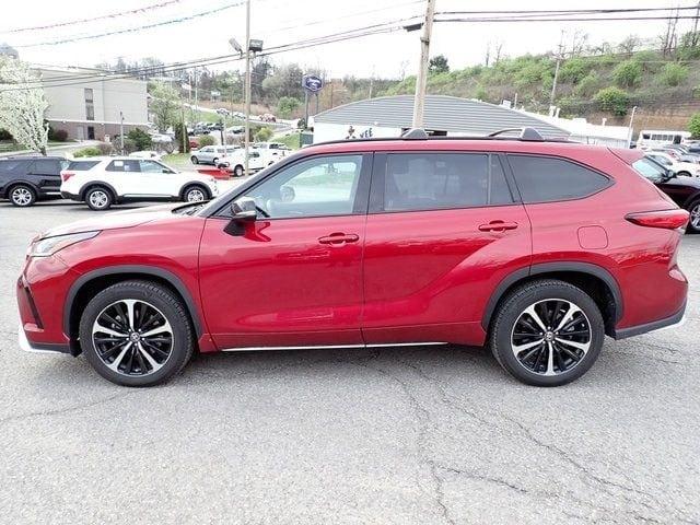 2021 toyota highlander xse in pittsburgh, pennsylvania