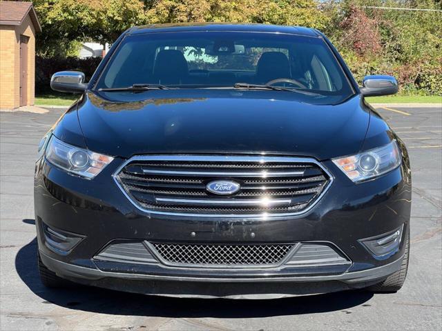 2017 ford taurus limited awd 4dr sedan
