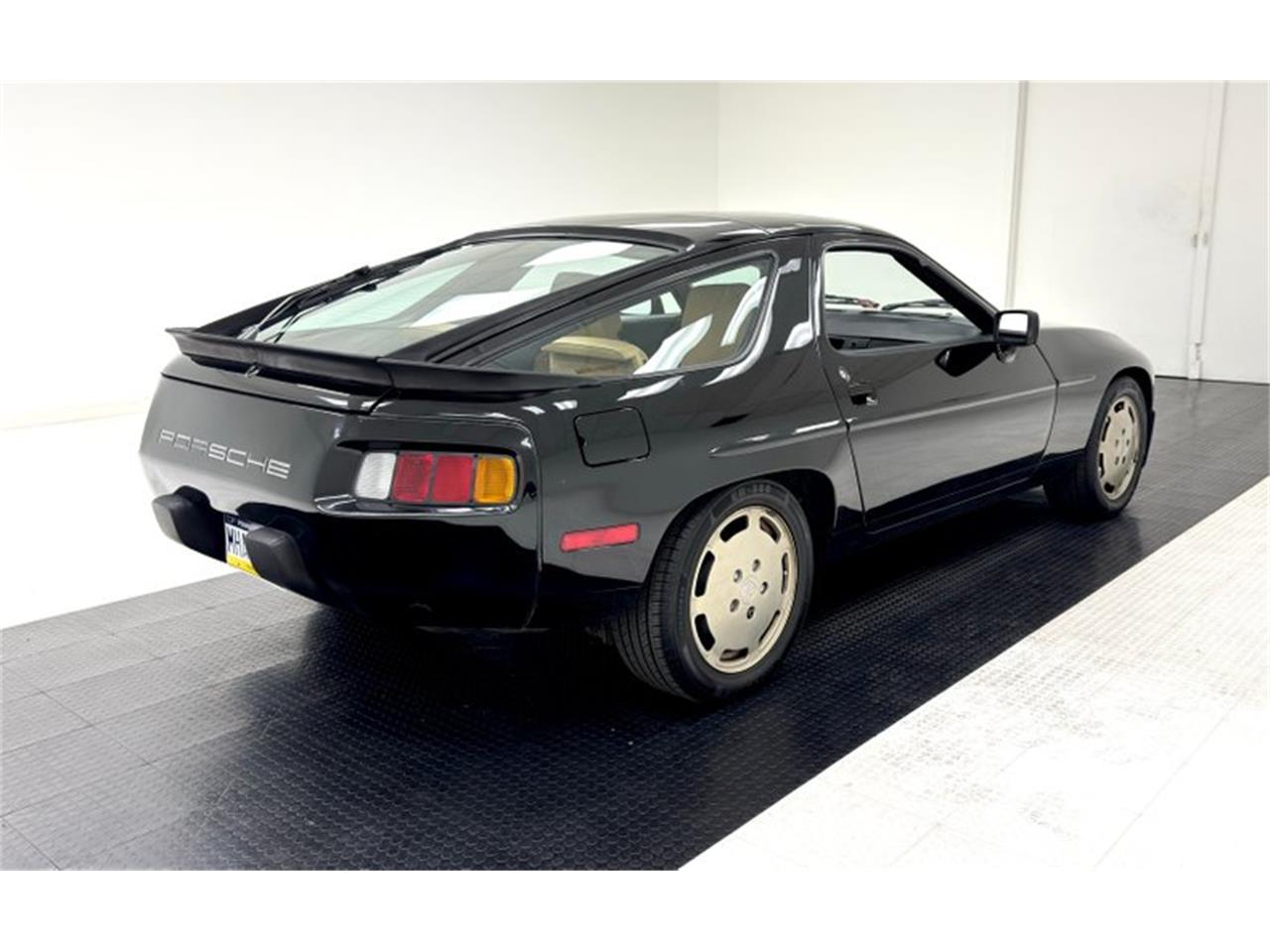 1984 porsche 928