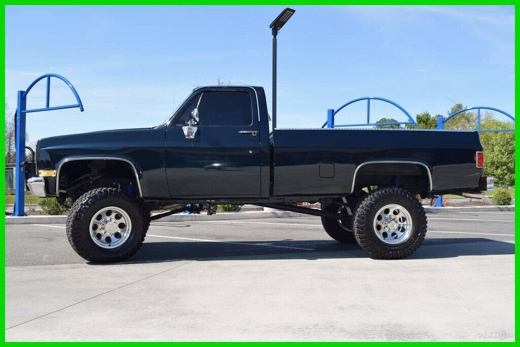 1984 k2500 5.7l 375hp v8 4wd pickup truck 4wd 6" lift 700r4 transmission