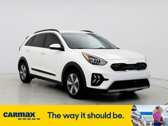 2022 kia niro lx