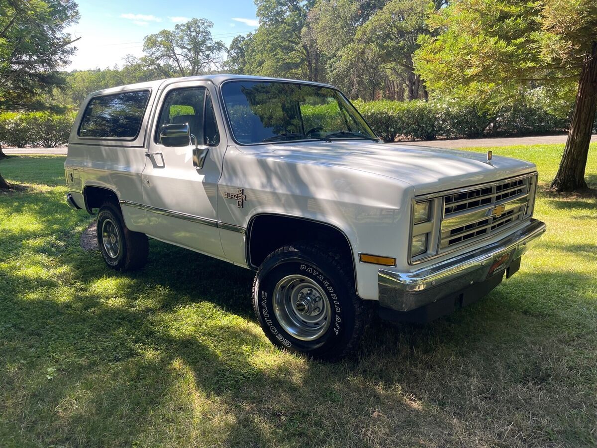 1985 chevrolet blazer suv white 4wd automatic k5