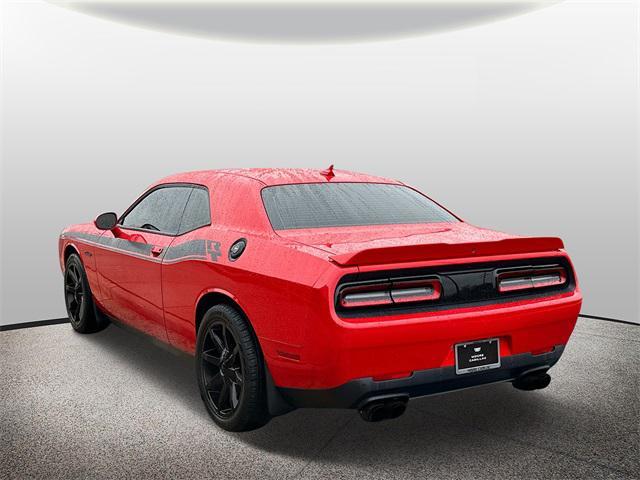 2015 dodge challenger r/t plus