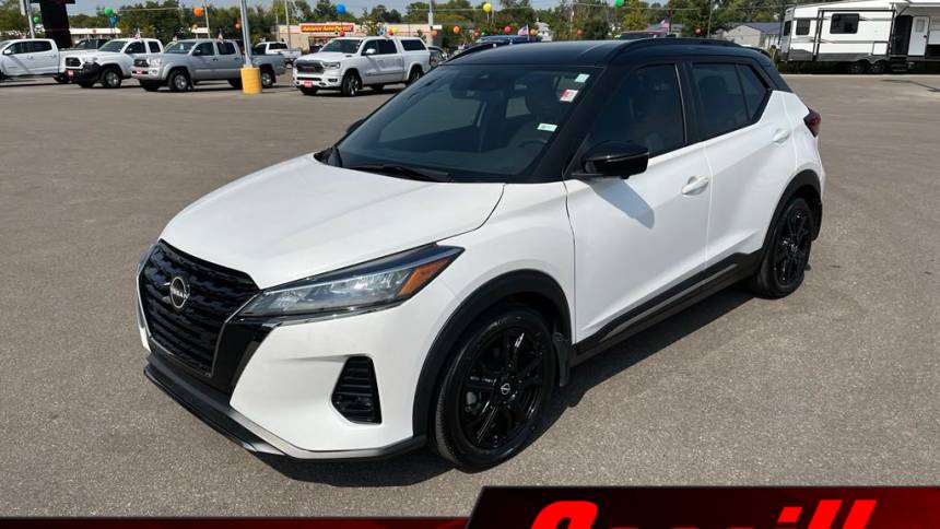 2022 nissan kicks sr