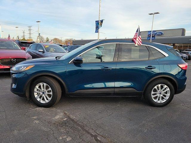 2020 ford escape se