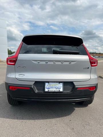 2024 volvo xc40 b5 core