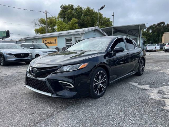 2020 toyota camry se