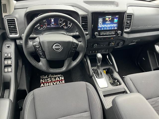 2023 nissan frontier sv