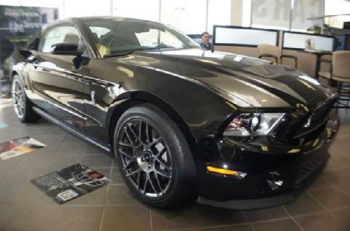 2012 black ford mustang in baiting hollow, ny