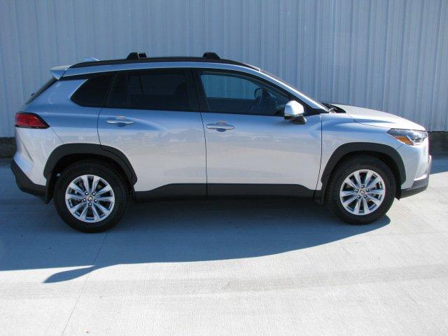 2023 toyota corolla cross le
