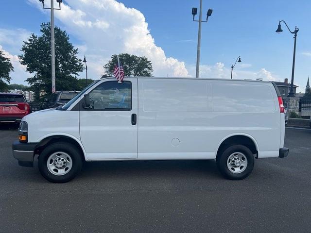 2022 chevrolet express 2500 work van