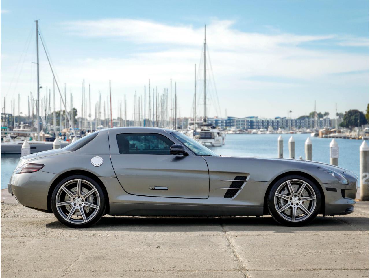 2012 mercedes-benz sls amg
