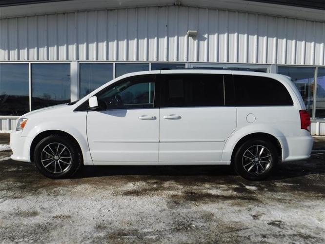 used 2017 dodge grand caravan sxt bismarck, nd 58504 for sale in bismarck, north dakota