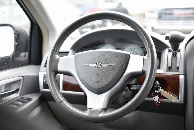 used 2010 chrysler town & country touring mobile, al 36606 for sale in mobile, alabama