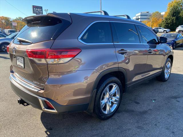 2017 toyota highlander limited