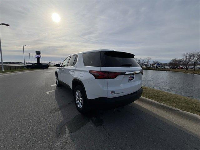 2022 chevrolet traverse ls