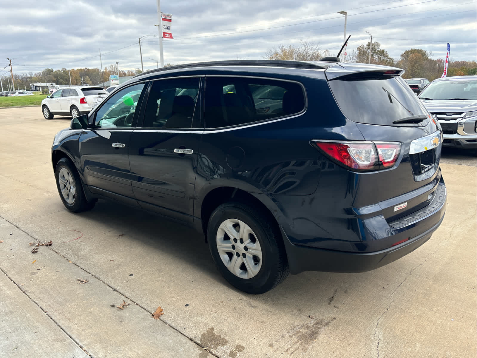 2017 chevrolet traverse ls