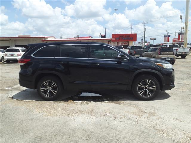 2019 toyota highlander le