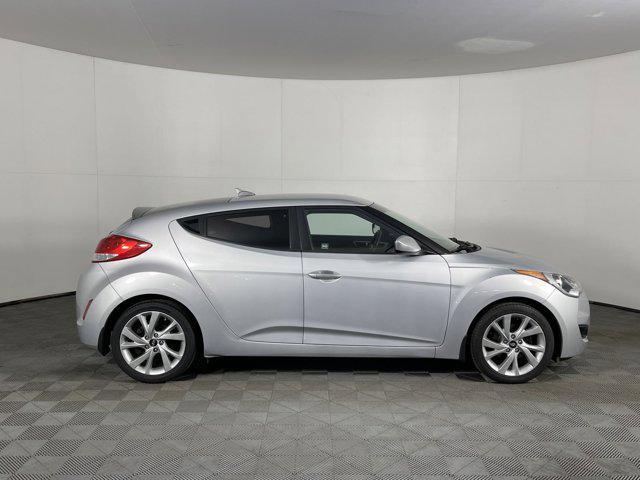 2016 hyundai veloster base