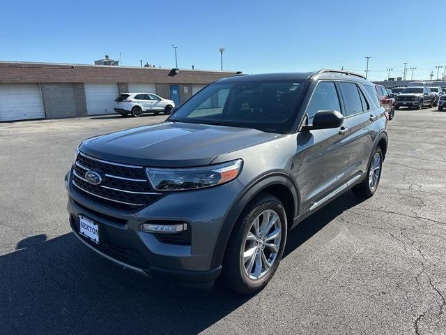 2023 ford explorer xlt