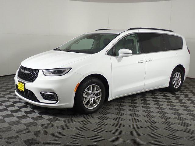 2022 chrysler pacifica touring-l