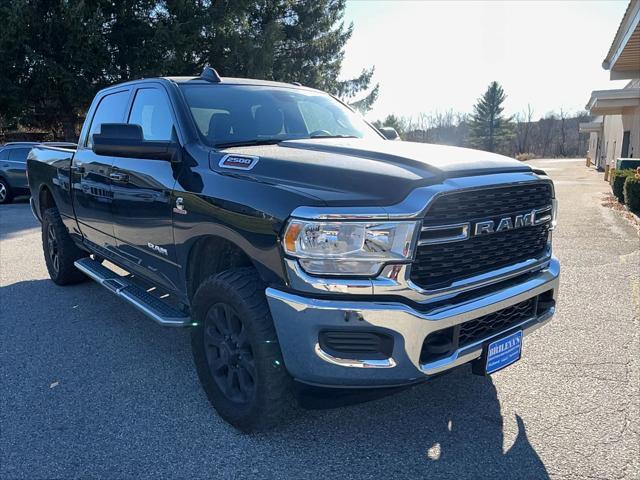 2022 ram 2500 big horn crew cab 4x4 64' box