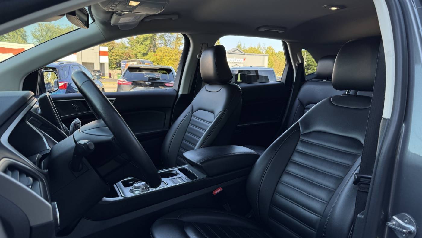 2021 ford edge sel
