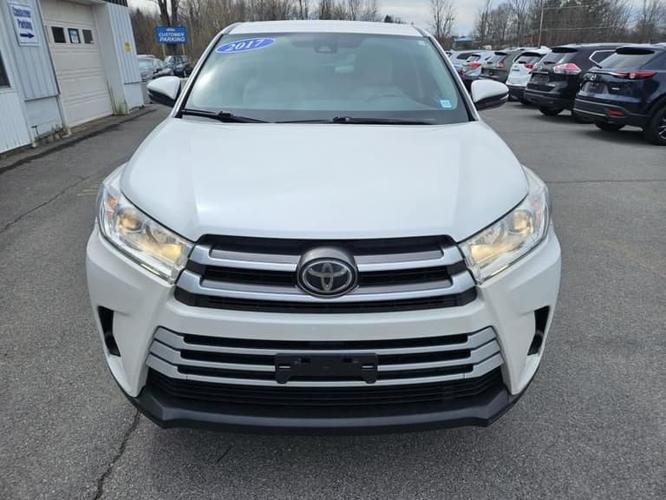 2017 toyota highlander le sport utility 4d in hinmansville, new york
