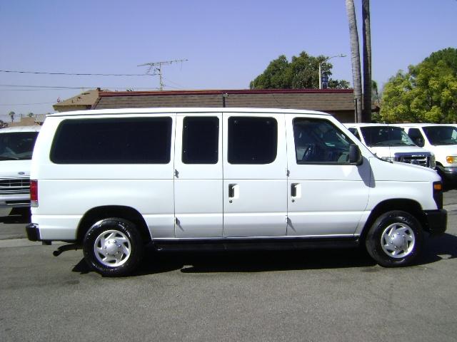 2012 ford e150 xl
