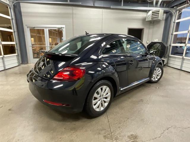 2019 volkswagen beetle 2.0t se