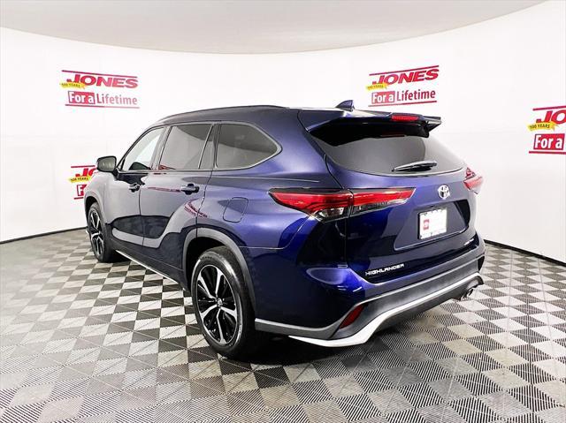 2021 toyota highlander xse