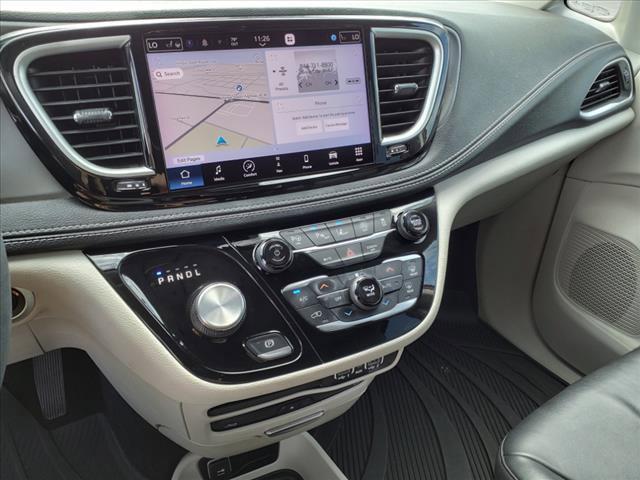 2022 chrysler pacifica touring l