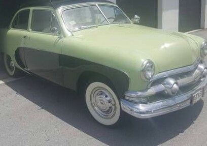 1951 ford crestliner