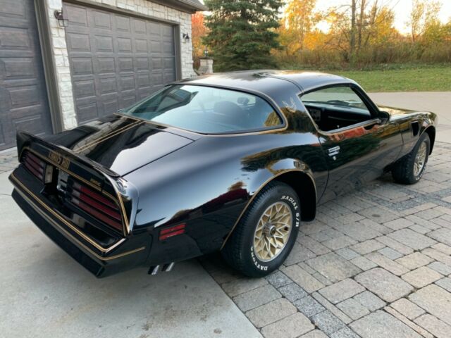 1977 trans am y82. special edition. low miles ! clean