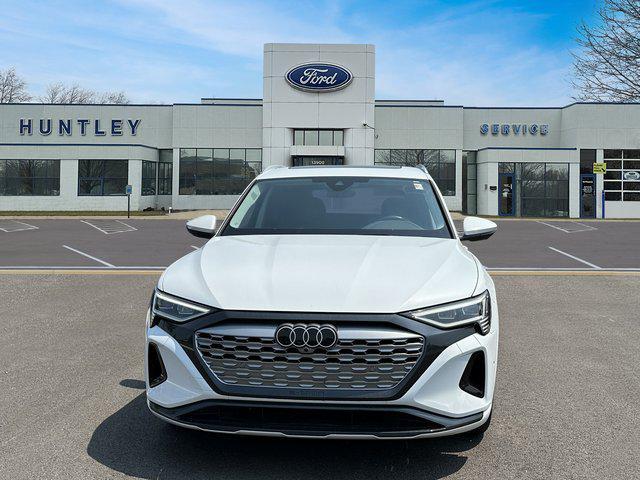 2024 audi q8 e-tron premium plus