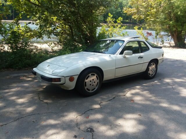 1988 porsche 924s - just serviced belts and clutch 944 killer