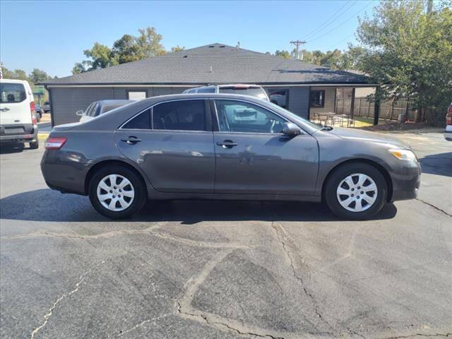 2011 toyota camry le