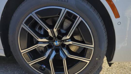 2024 BMW i7